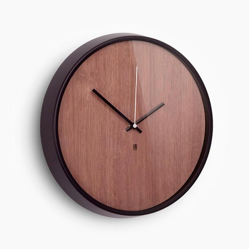 Wall clock light wood