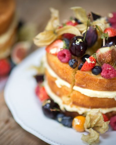 Can fruit cake make you happy
